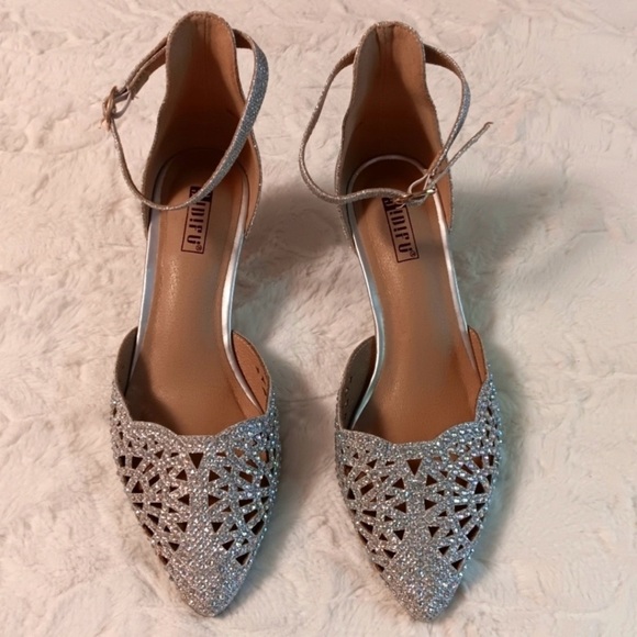 Elegant Silver Heels with Ankle Strap - Picture 8 of 13